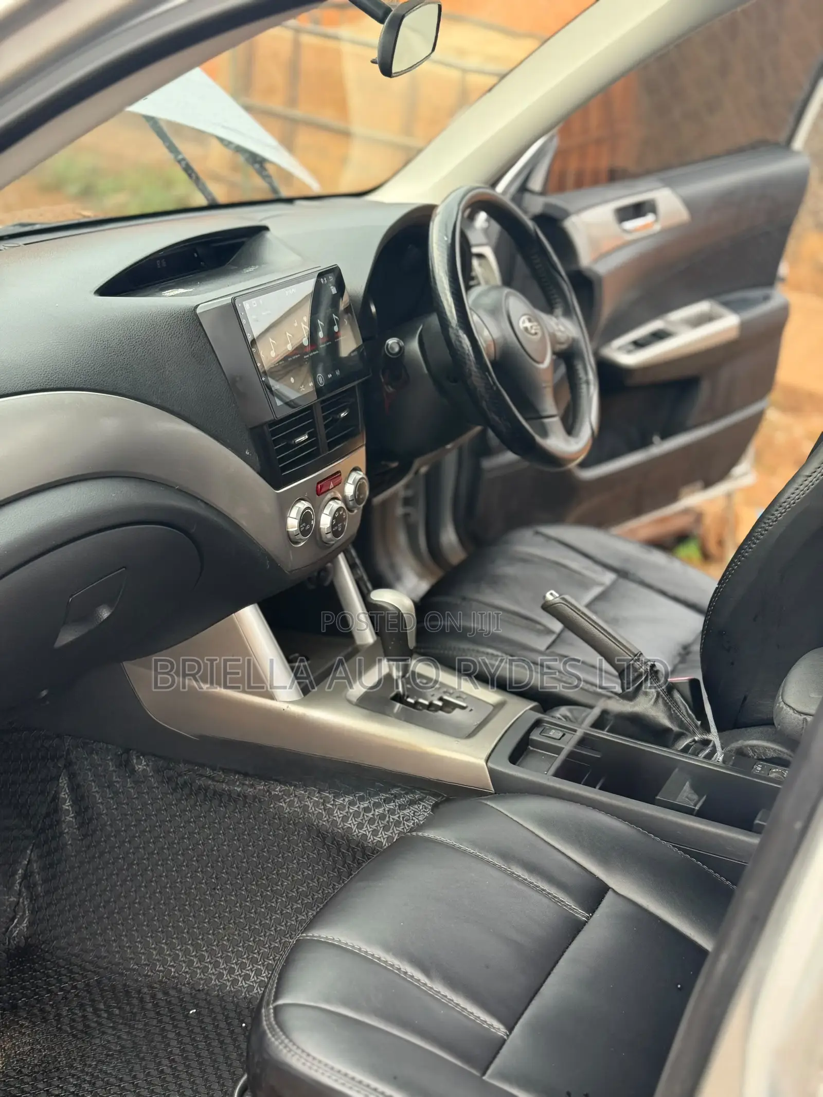 Subaru Forester 2010 Silver