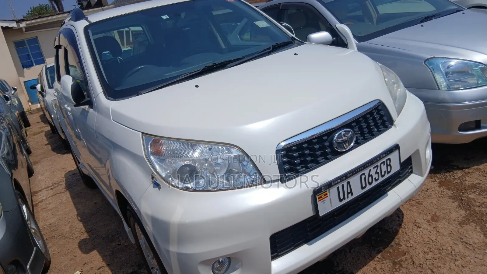 Toyota Rush 2012 White