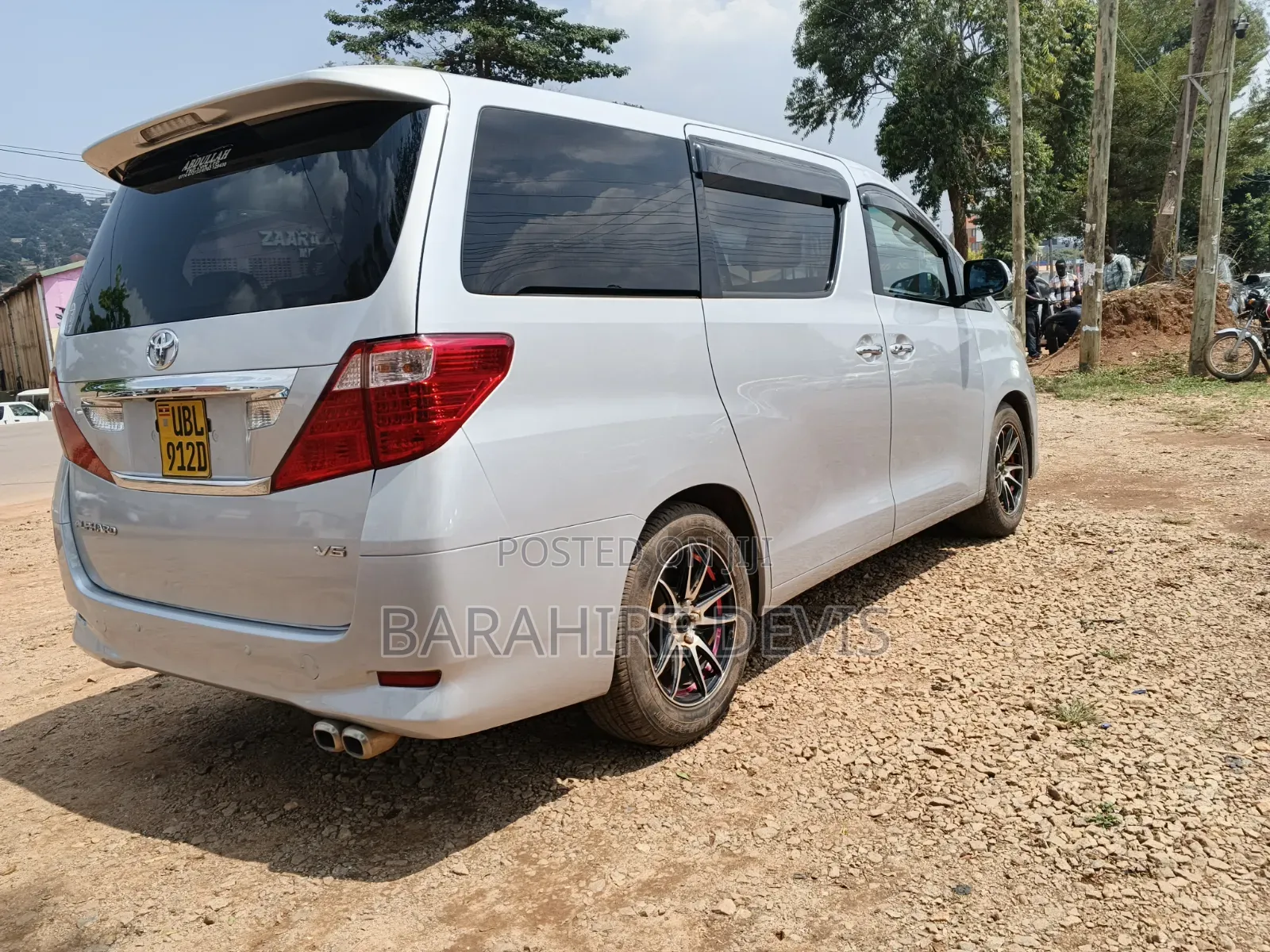 Toyota Alphard 2009 Silver