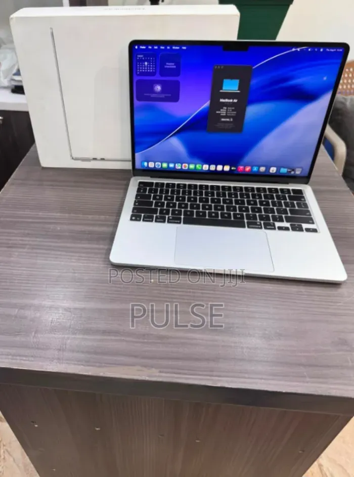 Laptop Apple MacBook Air 2026 M5 16GB Apple M5 SSD 512GB