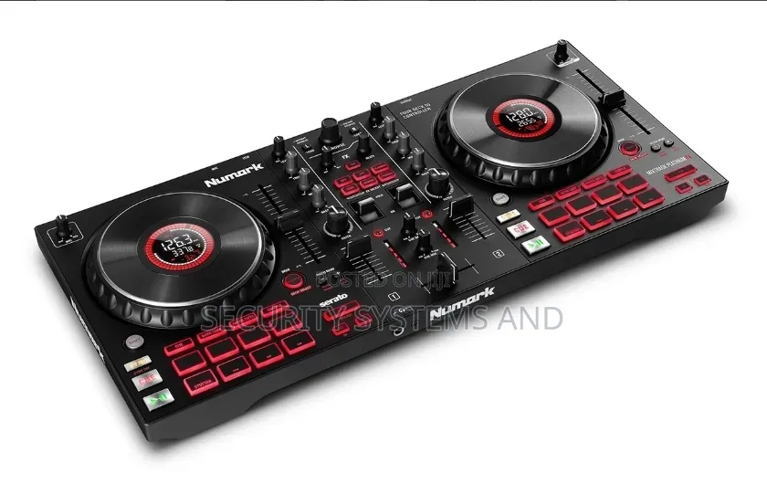 Numark Mixtrack Platinum FX
DJ Controller