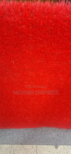 GGGBN Red Artificial Turf
