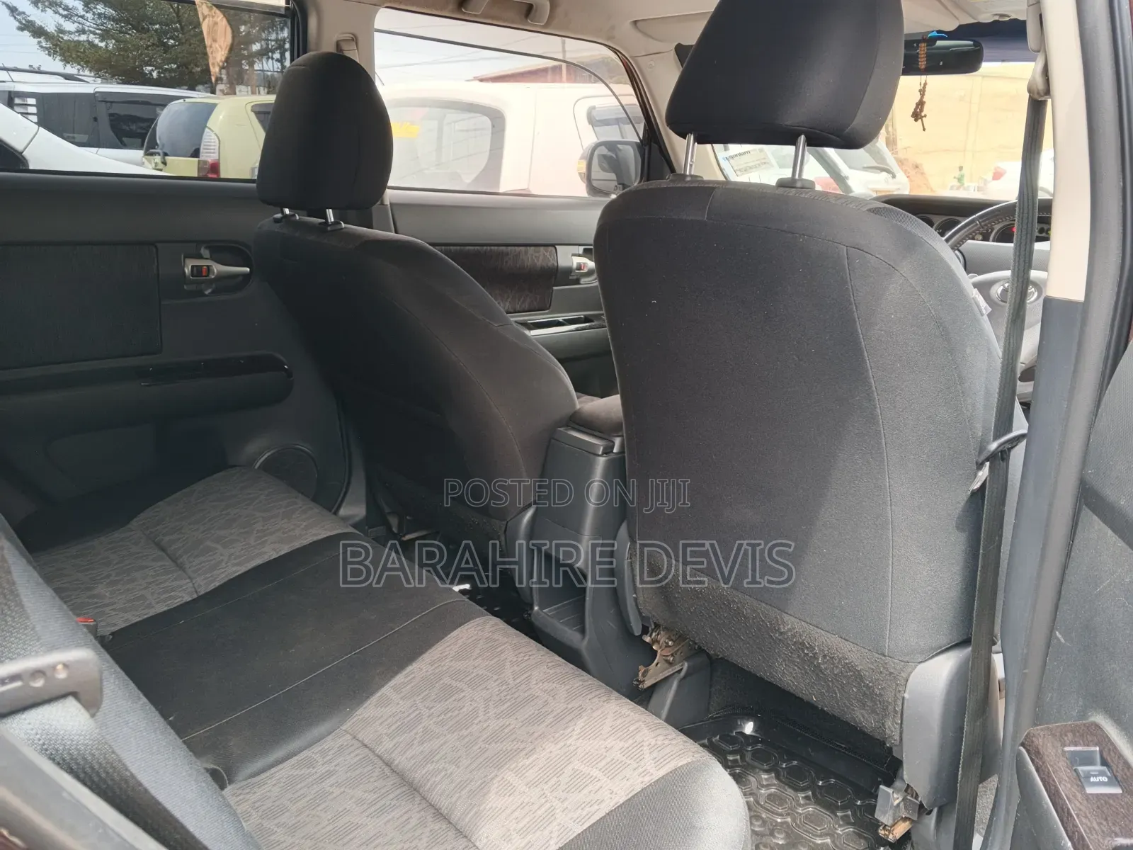 Toyota Corolla Rumion 2011 Maroon