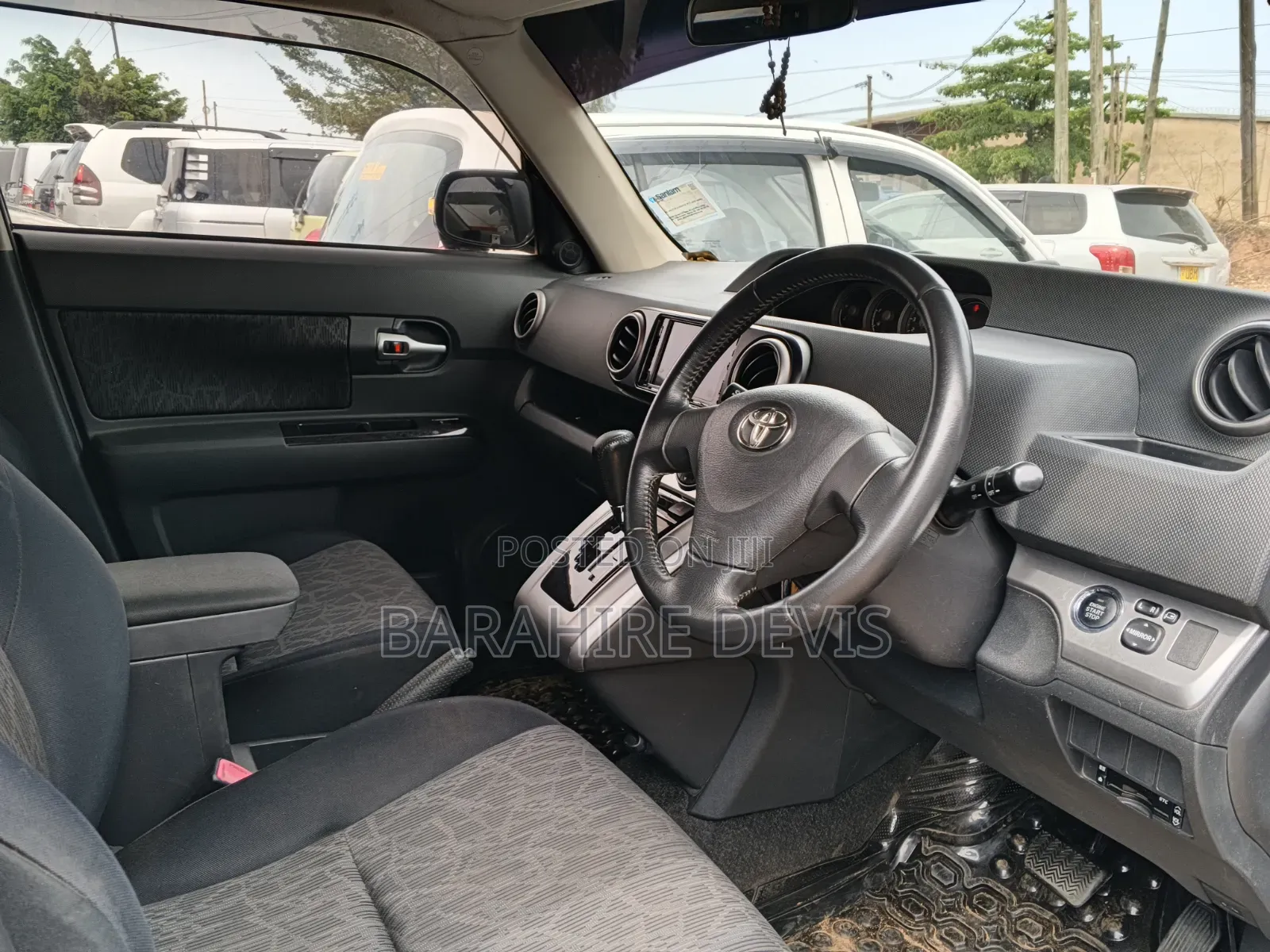 Toyota Corolla Rumion 2011 Maroon