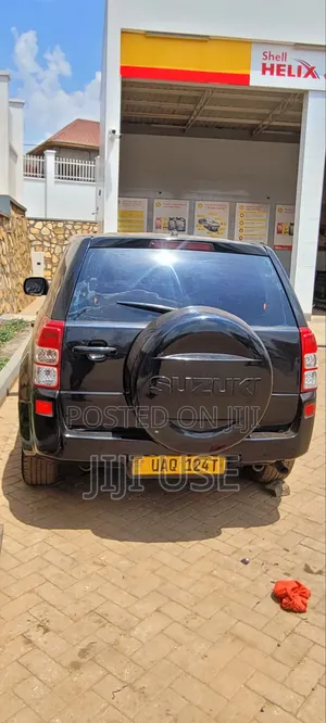 Suzuki Escudo 2009 Black