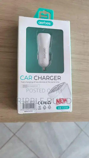 Dual USB 2.4A Fast Car Charger 12W for Phones Tablets