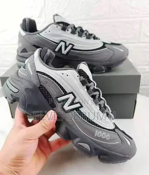 New Balance 1000