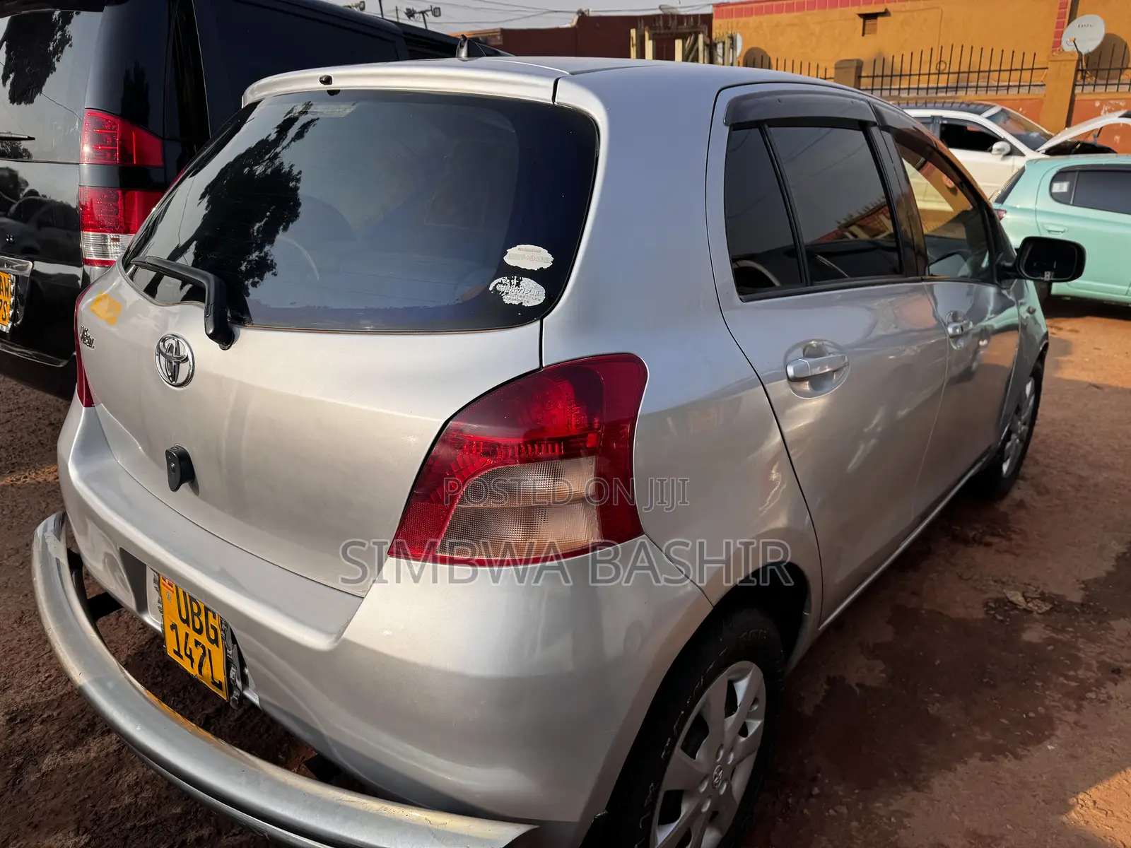 Toyota Vitz 2004 Silver