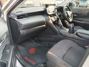 Toyota Harrier 2022 Silver