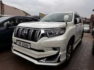 Toyota Land Cruiser Prado 2018 White
