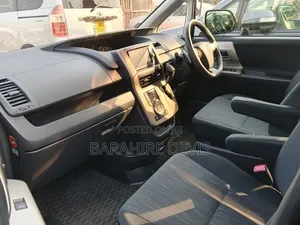 Toyota Noah 2011 Black