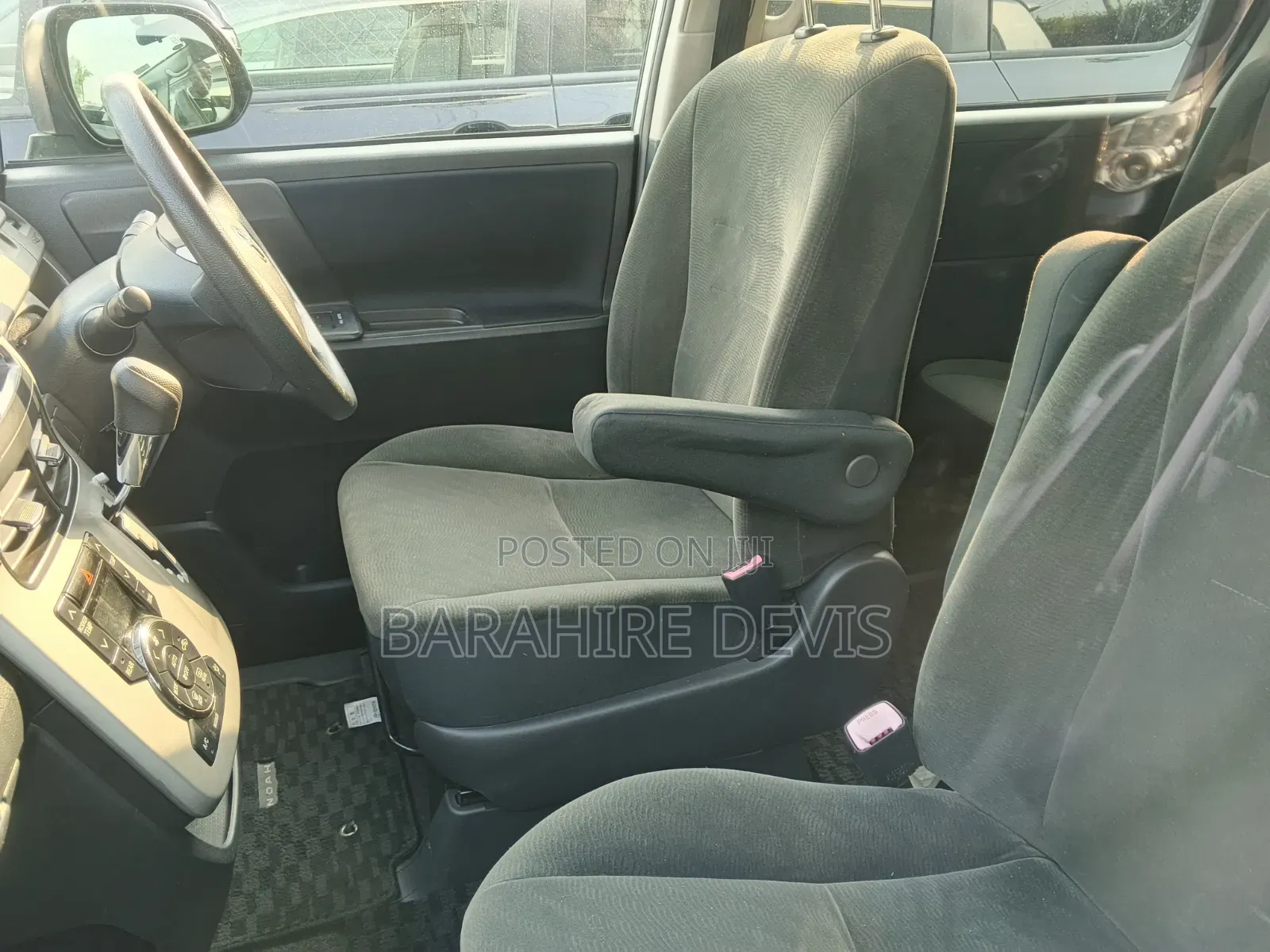 Toyota Noah 2011 Black