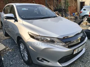 Toyota Harrier 2017 Silver