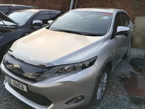 Toyota Harrier 2017 Silver