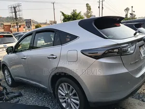Toyota Harrier 2017 Silver
