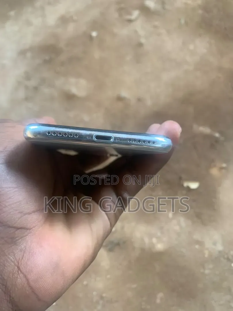 Apple iPhone X 256 GB White