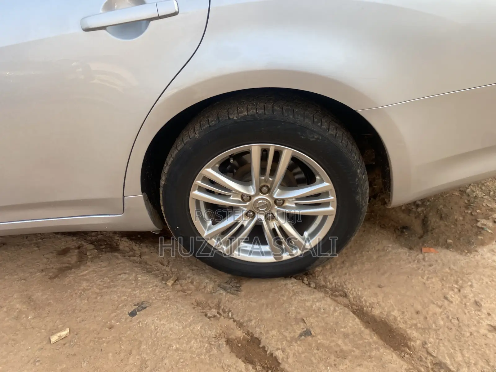 Nissan Fuga 2013 Silver