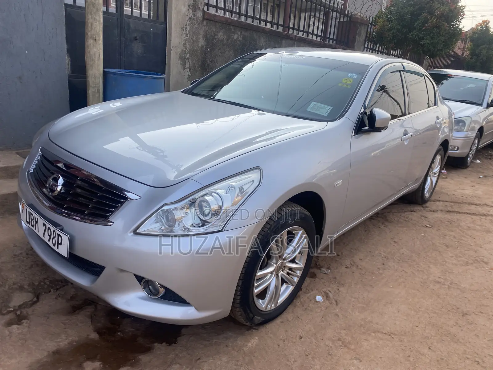 Nissan Fuga 2013 Silver