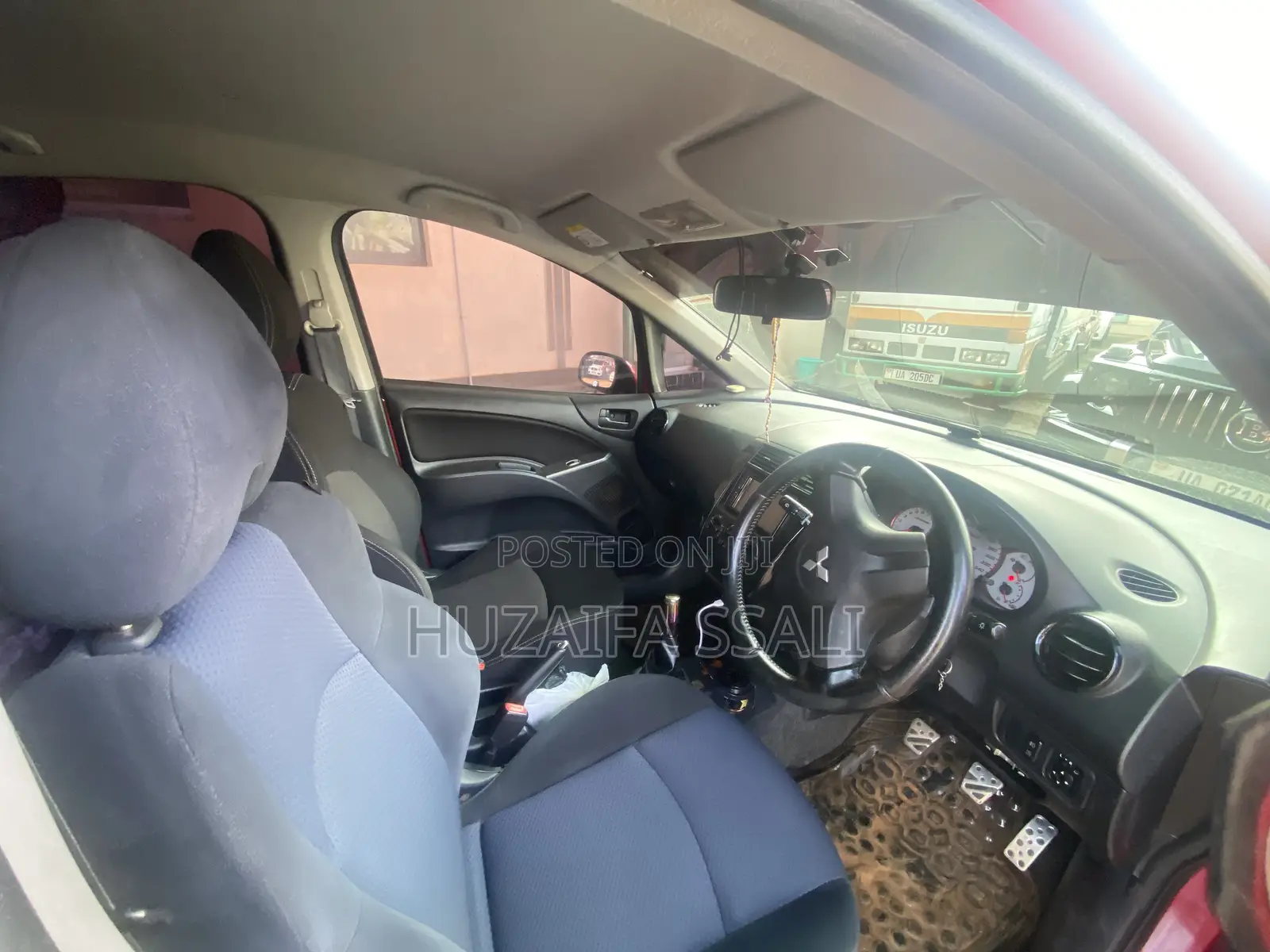 Mitsubishi Colt 2020 Red
