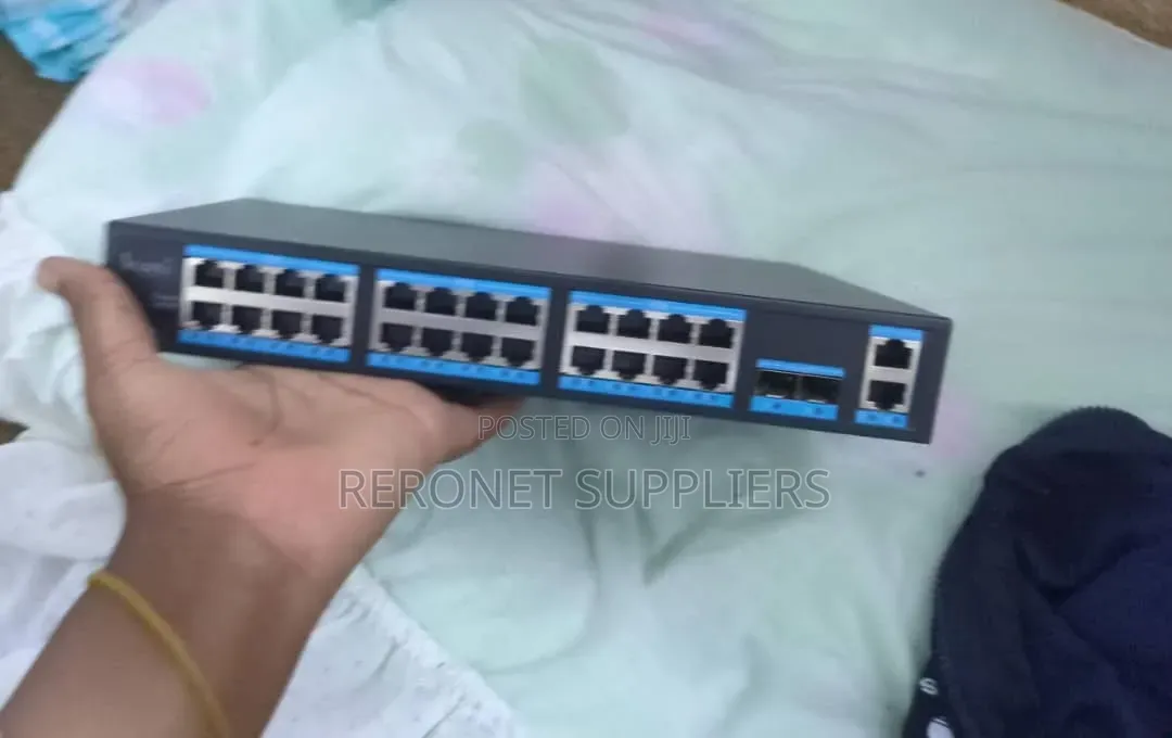Sturnus 24port Poe Gigabit Smart Switch