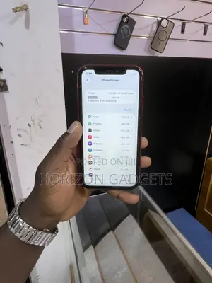 Apple iPhone 11 64 GB Red