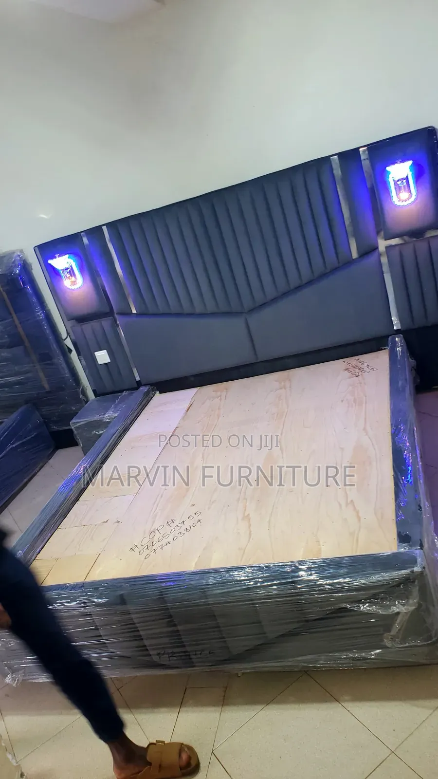 Lap Bed 5by6 and 6by6 With Two Bedside Drawer and Ottoman