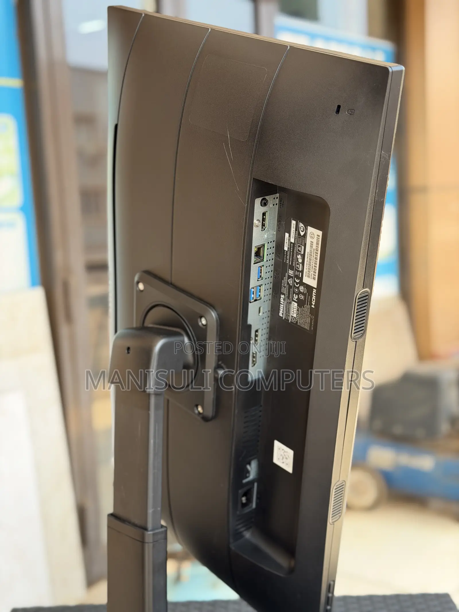 Philips IPs Monitor 27 Inch Screen Type C and Speak