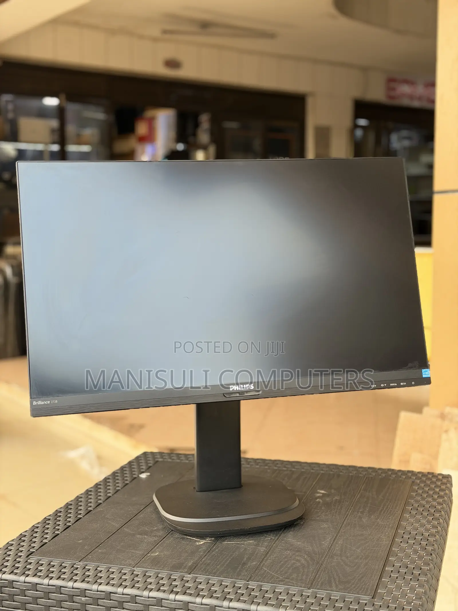 Philips IPs Monitor 27 Inch Screen Type C and Speak