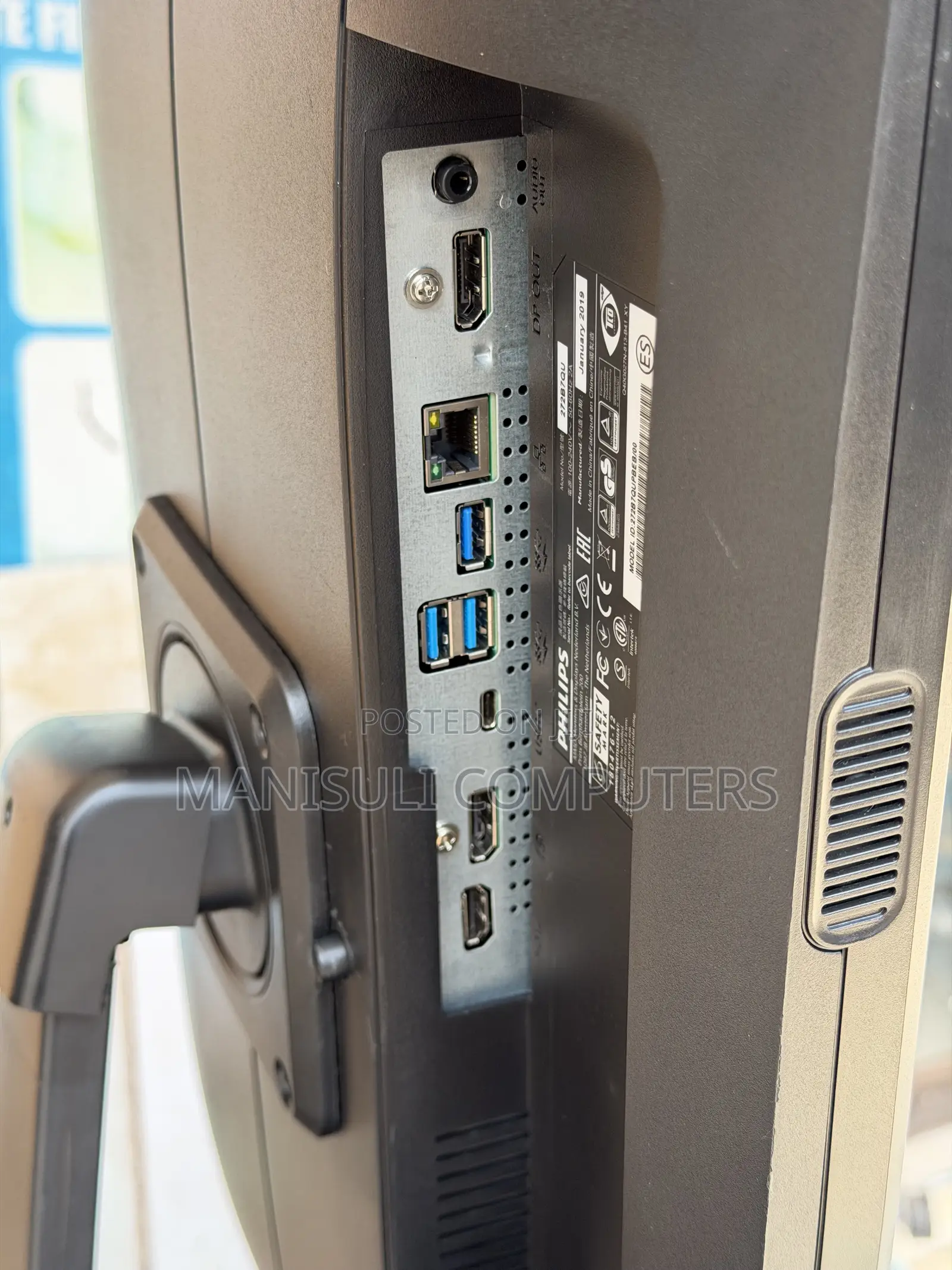 Philips IPs Monitor 27 Inch Screen Type C and Speak
