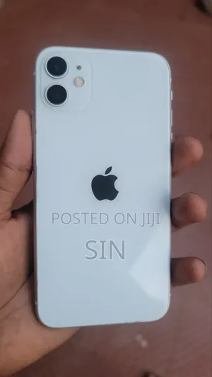 Apple iPhone 11 64 GB White