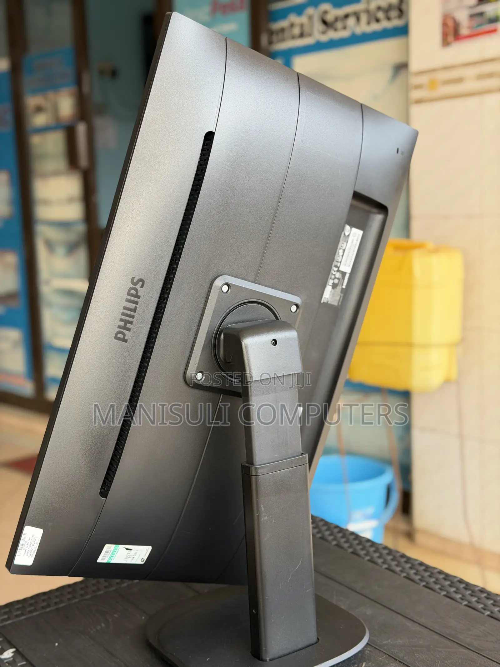 Philips Monitor IPs 27 Inch Screen Type C HDMI DP USB 3.0