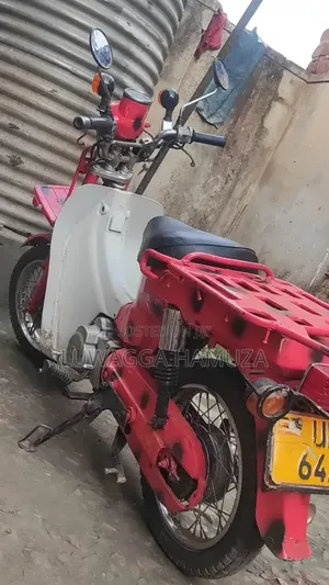 Suzuki Sport 2024 Red