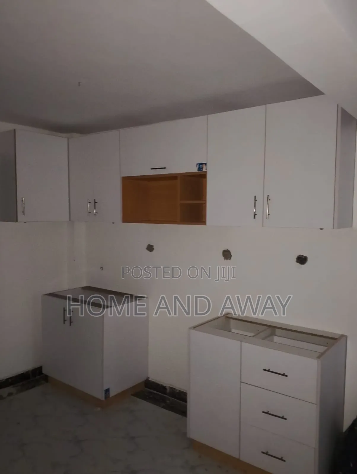 Kitchen Cabinets/Pure White Mat Kitchen Cabinets 950,000/- Per Meter