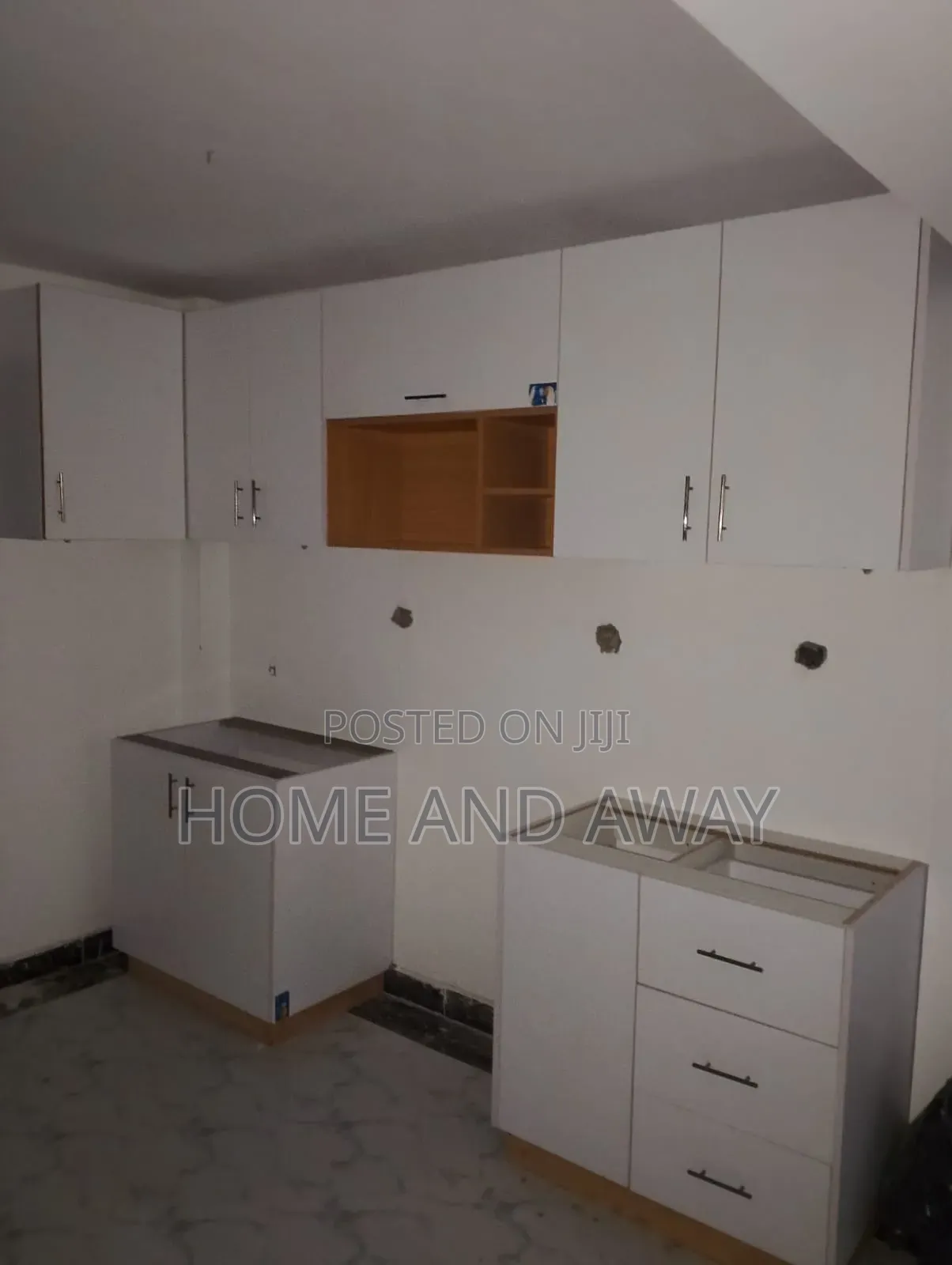 Kitchen Cabinets/Pure White Mat Kitchen Cabinets 950,000/- Per Meter
