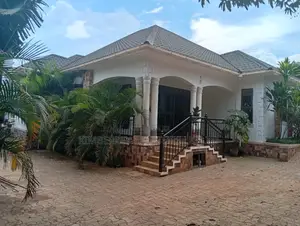 3bdrm House in Division A for sale
