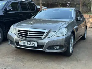 Mercedes-Benz E300 2011 Gray