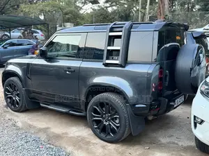 Land Rover Defender 2024 Black