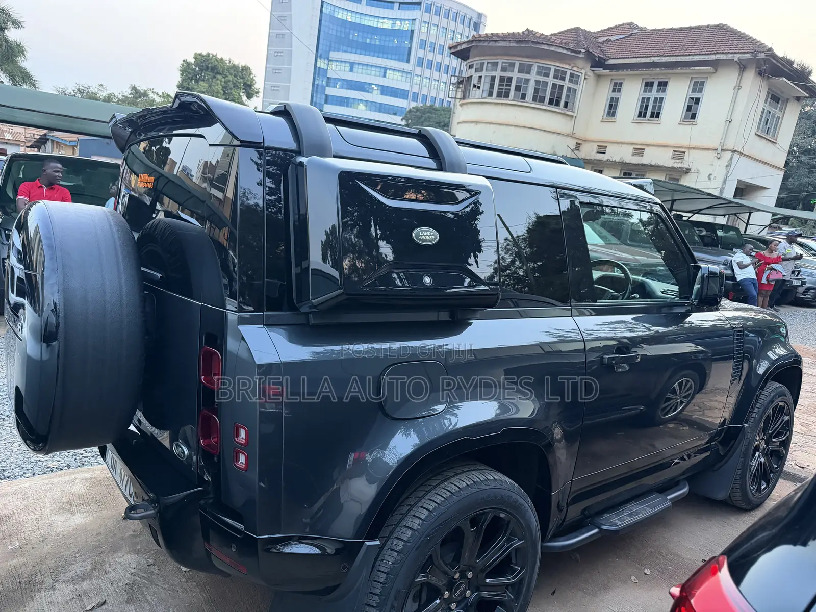 Land Rover Defender 2024 Black
