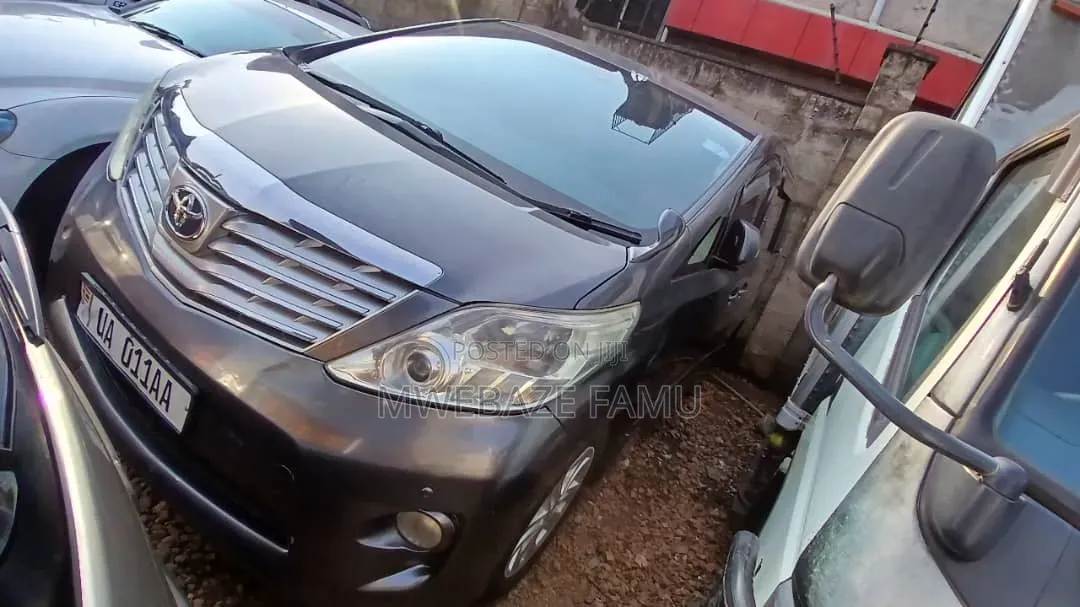 Toyota Alphard 2012 Gray