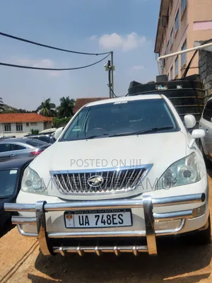Toyota Harrier 2010 White