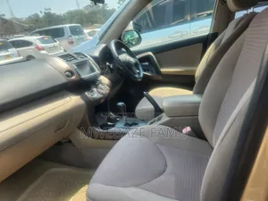 Toyota Vanguard 2009 Gold
