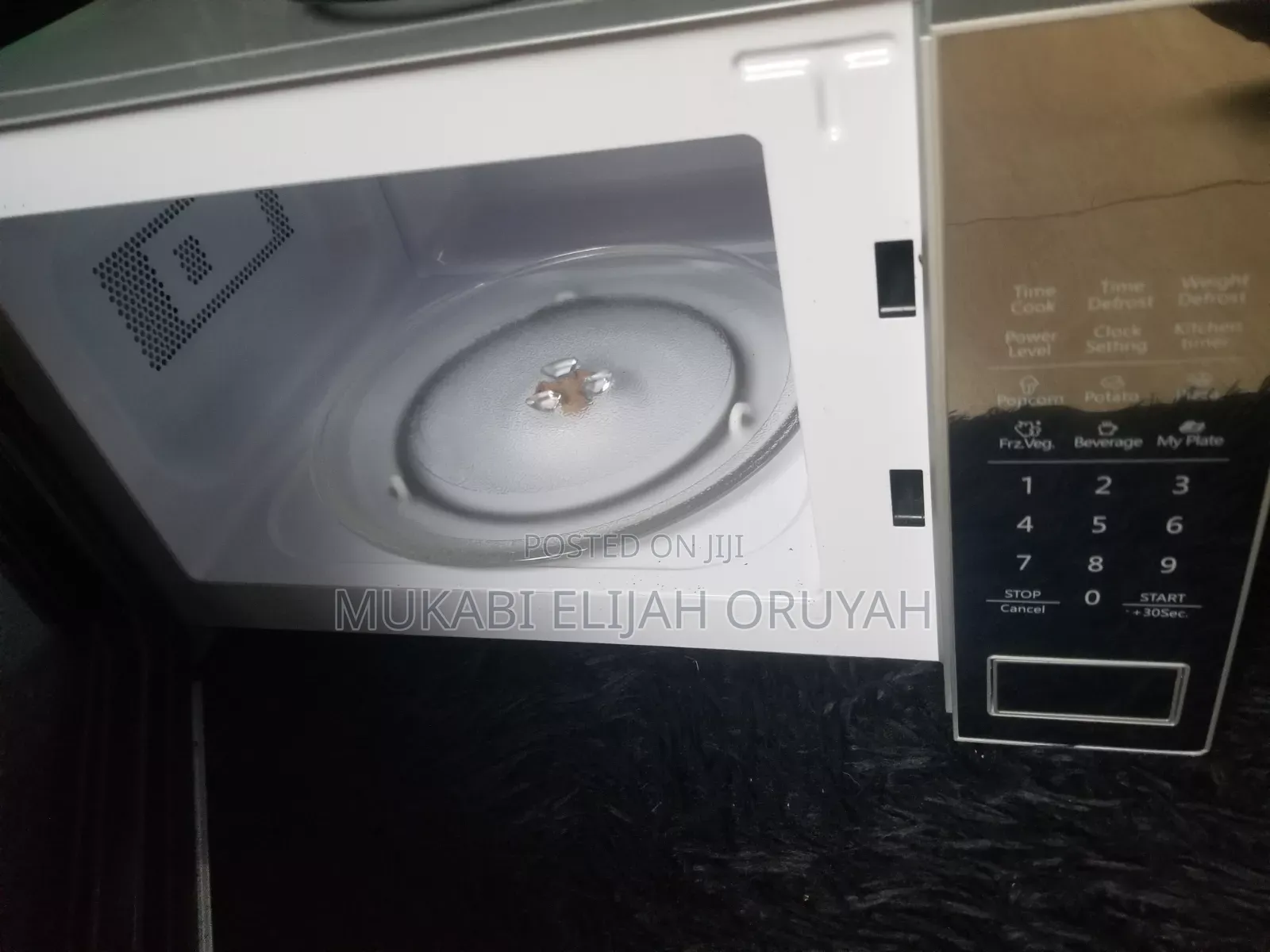 Hisense Microwave 20 Litres