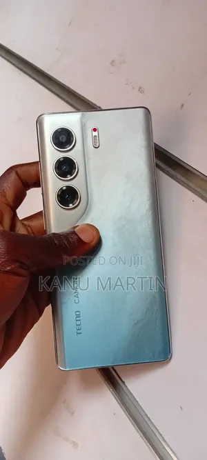Tecno Camon 40 Pro 5G 256 GB Blue