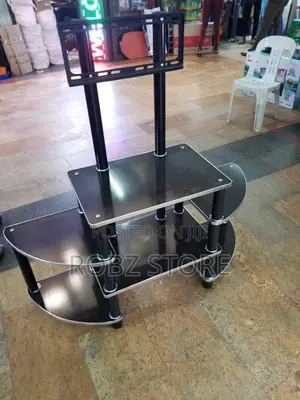 Ymo3 TV Stand