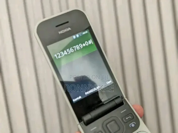 New Nokia 2720 Flip 512 GB White