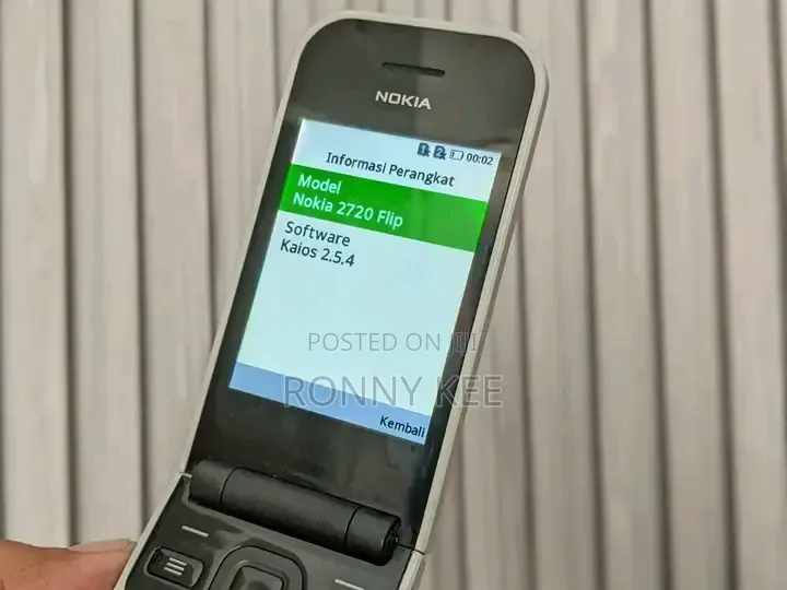 New Nokia 2720 Flip 512 GB White