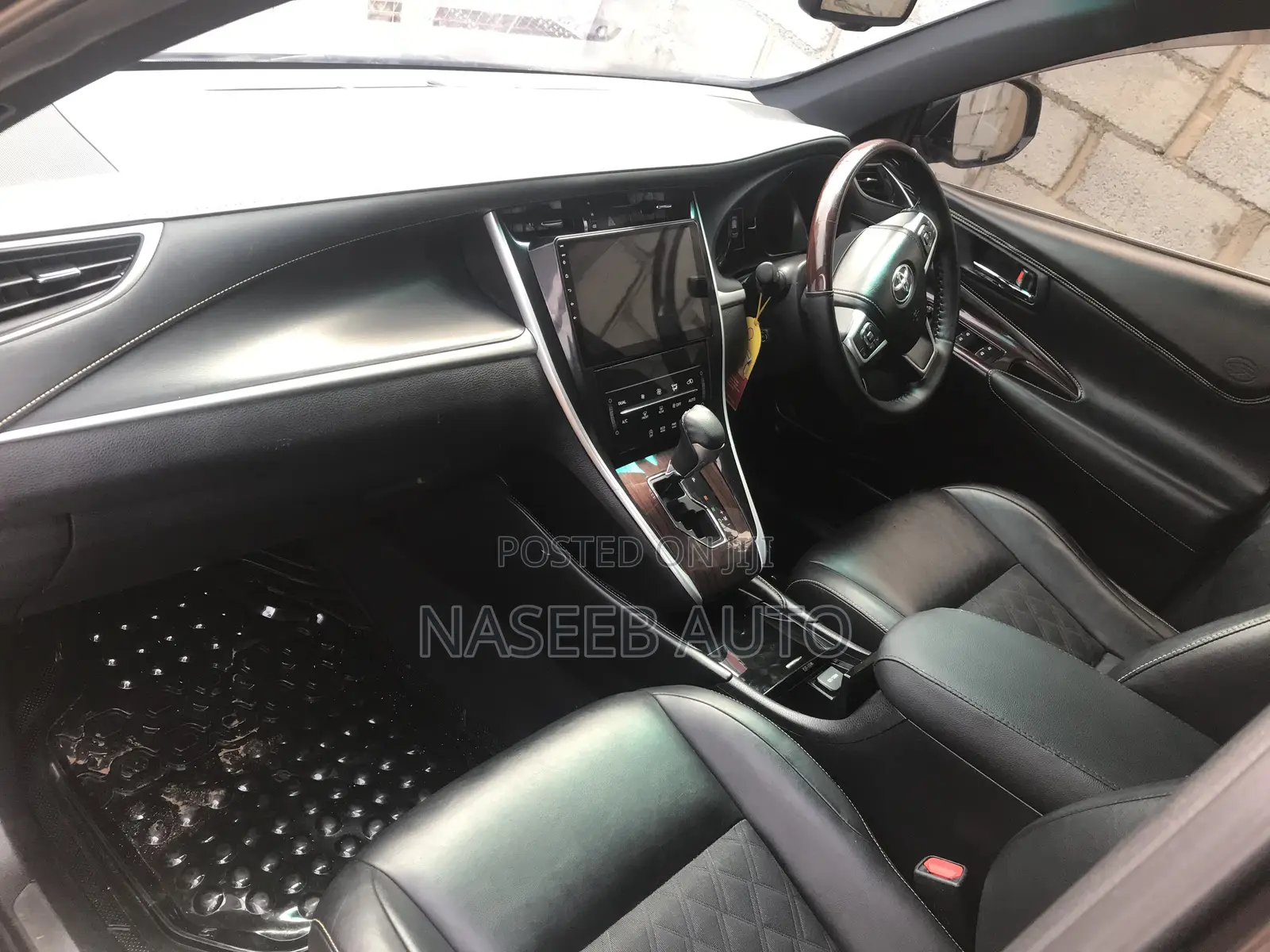 Toyota Harrier 2015 Maroon