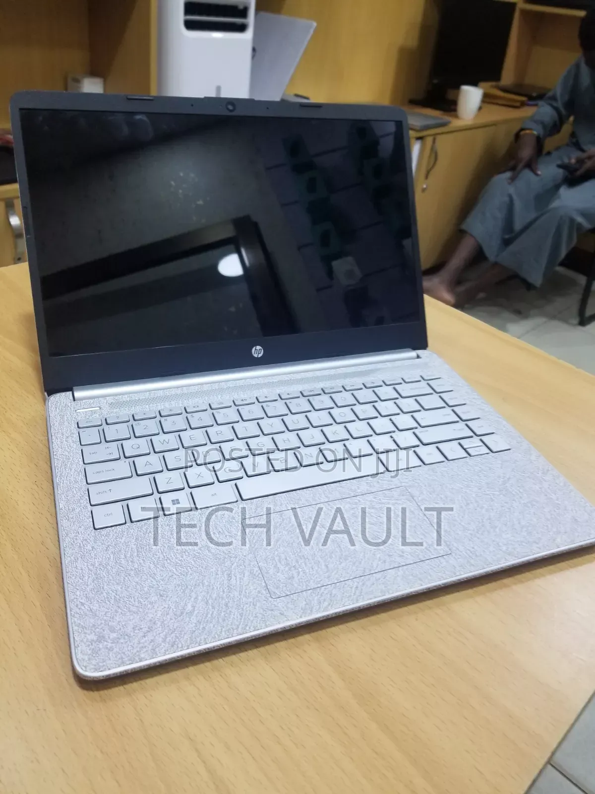 Laptop HP 14S 8GB AMD Ryzen 5 SSD 256GB