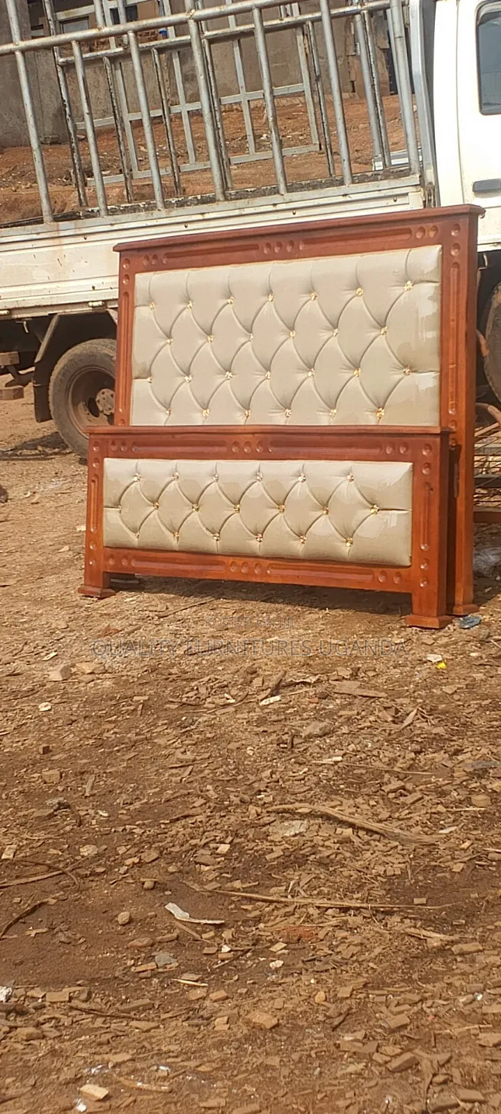 Off White 5 by 6 Classic Bed