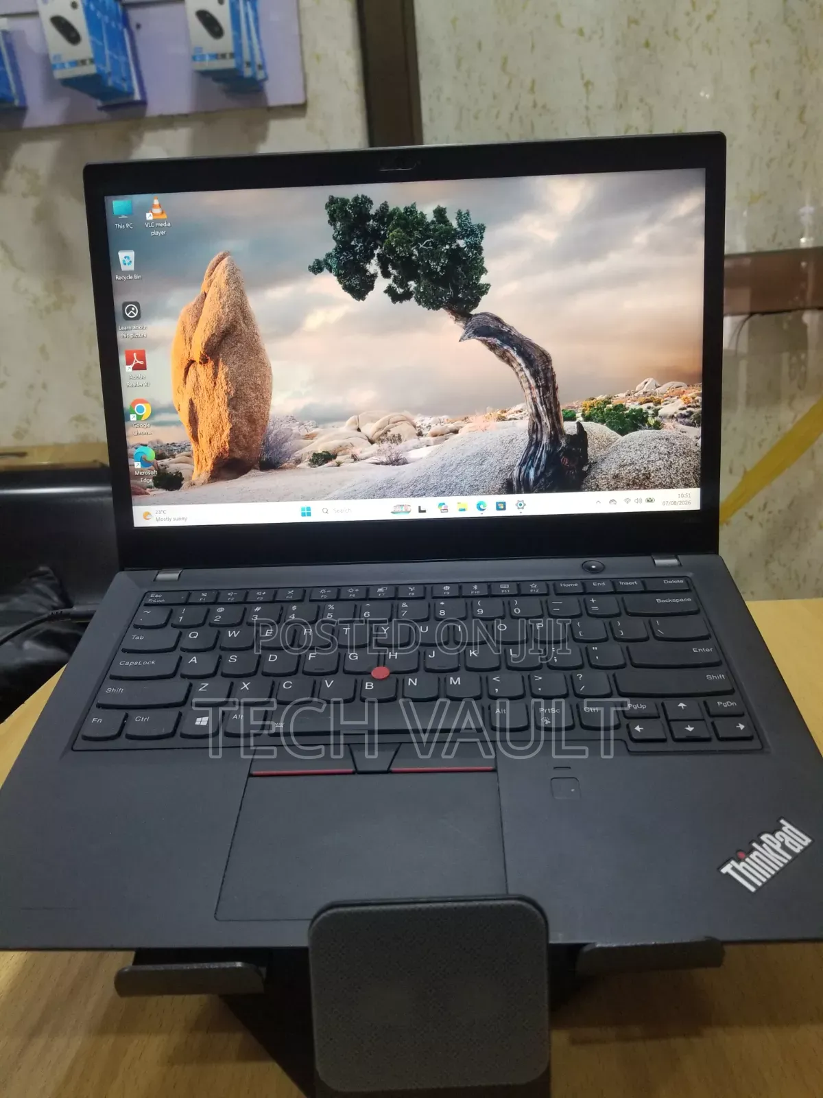 New Laptop Lenovo ThinkPad T480s 8GB Intel Core i5 SSD 256GB